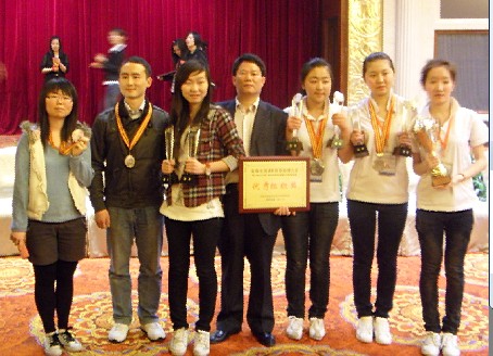 在全国速录大赛中，金亚伟速记集团荣获个人大奖、团队优秀奖“双丰收”