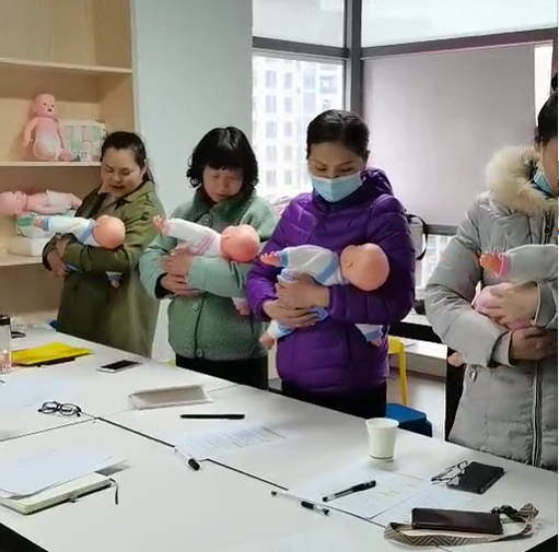 育婴师培训班上课现场