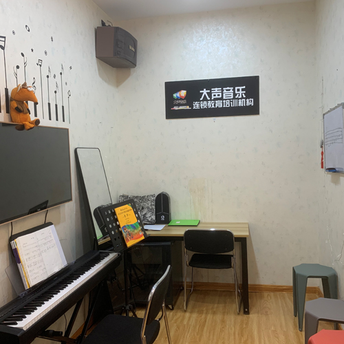 河东校区钢琴室