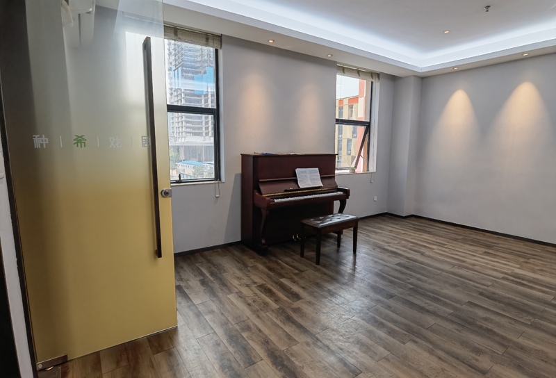 钢琴教室