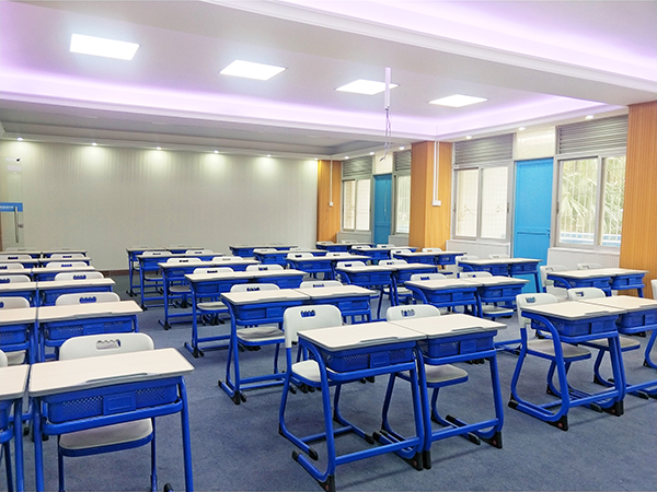 课室