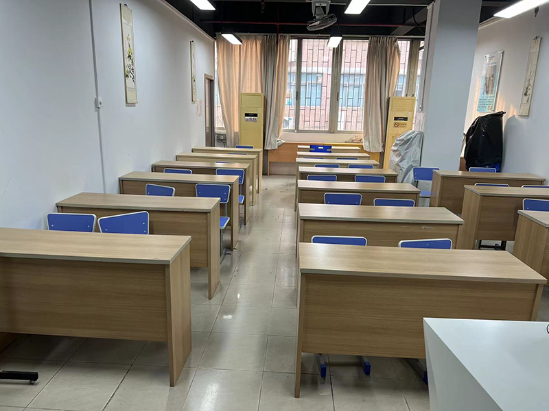 课室