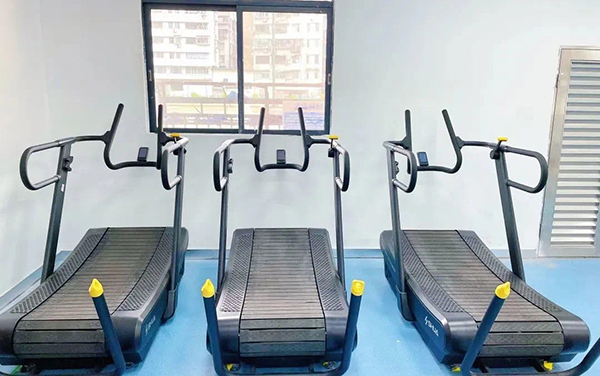 跑步机