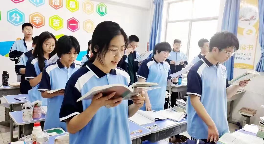 学员朗读